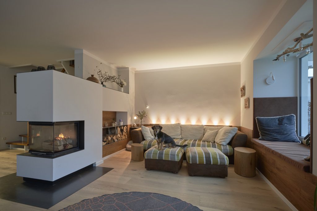 Wohnzimmer Beleuchtung mit Automationen und LED licht