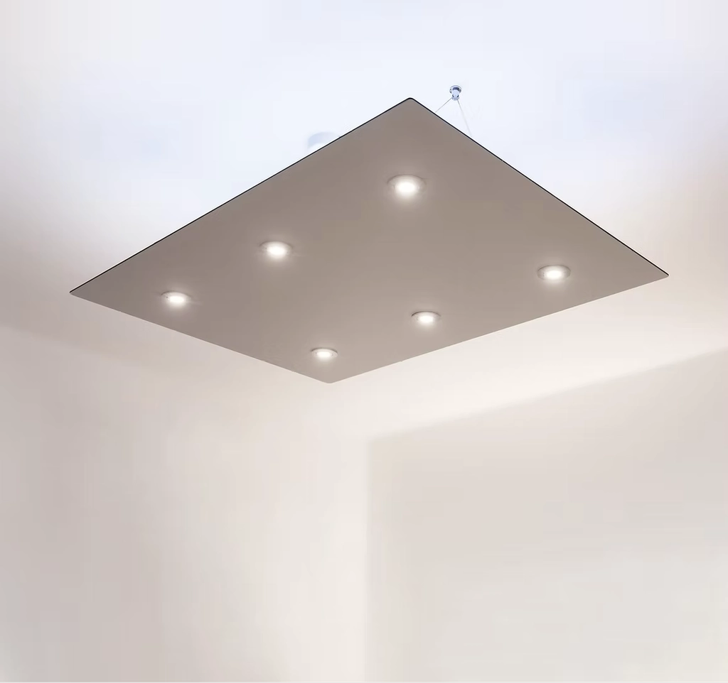 LED Deckenpanel mit Spots von NoDesign – modernes Lichtdesign für gleichmäßige Raumbeleuchtung.